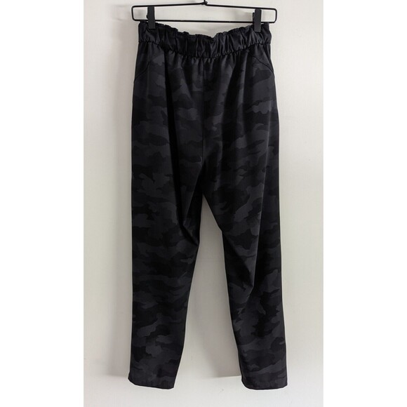 Lululemon Keep Moving Pants Womens Sz 6 Multi Grey Camo 7/8 High-Rise Sweatpants - Picture 3 of 5